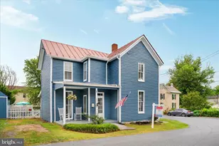 285 S Massanutten St, Strasburg, VA 22657 - Photo 2