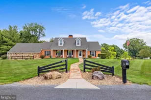 908 Jonathan St, Woodstock, VA 22664 - Photo 2
