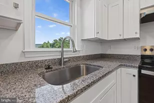973 Woodstock Commons Dr, Woodstock, VA 22664 - Photo 8