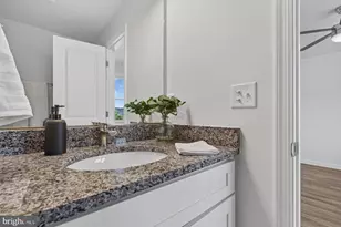 961 Woodstock Commons Dr, Woodstock, VA 22664 - Photo 6