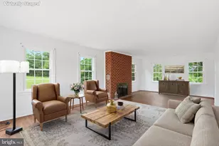 2447 Headquarters Rd, Edinburg, VA 22824 - Photo 10
