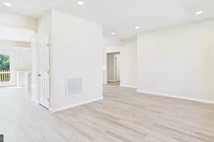 211 211 Princess Caroline Ct, Edinburg, VA 22824 - Photo 8