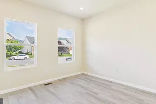 211 211 Princess Caroline Ct, Edinburg, VA 22824 - Photo 4