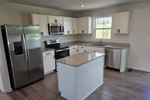102 Spring Pl, Strasburg, VA 22657 - Photo 6