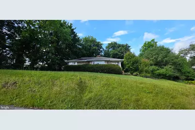 104 E South Street, Woodstock, VA 22664 - Photo 1