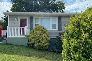 328 Lee St, Strasburg, VA 22657 - Photo 2