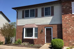 913 Hill Top Dr, Woodstock, VA 22664 - Photo 2