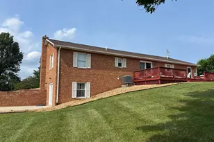 57 Lindsay Ln, Edinburg, VA 22824 - Photo 4