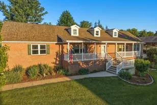 705 Stonecrest Dr, Woodstock, VA 22664 - Photo 2