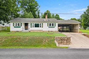 304 Water St, Edinburg, VA 22824 - Photo 1