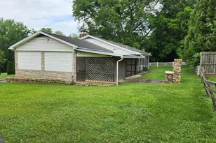 304 Water St, Edinburg, VA 22824 - Photo 2