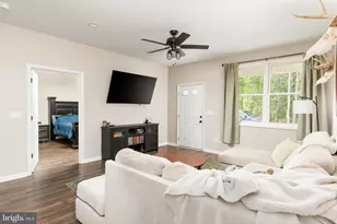 412 Mile Ridge Estate, Strasburg, VA 22641 - Photo 4