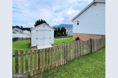 20 Philips Court, Strasburg, VA 22657 - Photo 2