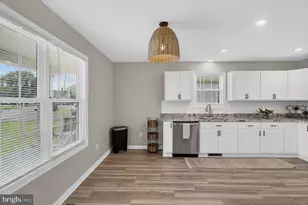 6127 Moore Ave, Mount Jackson, VA 22842 - Photo 8