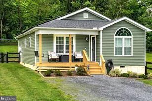 6127 Moore Ave, Mount Jackson, VA 22842 - Photo 2