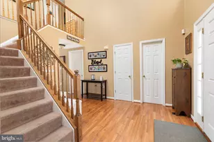 603 Crystal Ln, Strasburg, VA 22657 - Photo 2