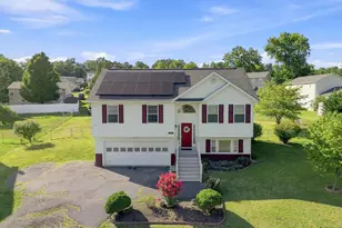 261 Baer Oak Dr, Maurertown, VA 22644 - Photo 2