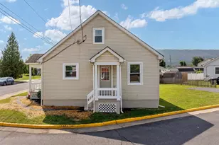 528 E Queen St, Strasburg, VA 22657 - Photo 4