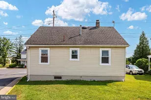 528 E Queen St, Strasburg, VA 22657 - Photo 6