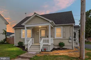 528 E Queen St, Strasburg, VA 22657 - Photo 1