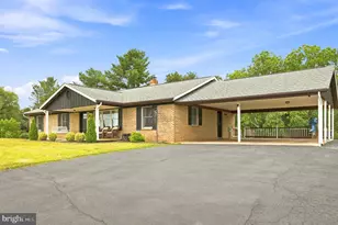 17747 Senedo Rd, Edinburg, VA 22824 - Photo 2