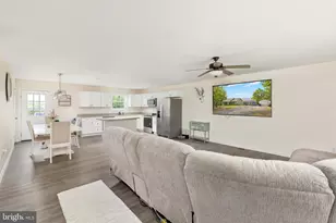 185 Buck Run Ln, Fort Valley, VA 22652 - Photo 6