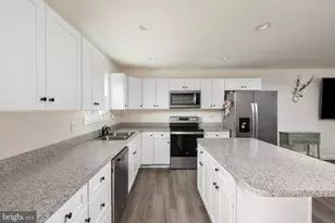 185 Buck Run Ln, Fort Valley, VA 22652 - Photo 8