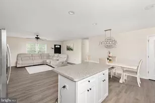 185 Buck Run Ln, Fort Valley, VA 22652 - Photo 4