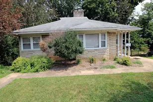 208 N Muhlenberg St, Woodstock, VA 22664 - Photo 2