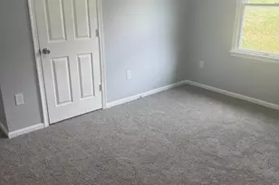 623 Thompson St, Strasburg, VA 22657 - Photo 18