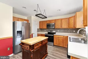 313 Frontier Fort Ln, Strasburg, VA 22657 - Photo 2
