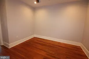 132 Ct St, Woodstock, VA 22664 - Photo 2