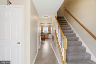 508 Thompson St, Strasburg, VA 22657 - Photo 6