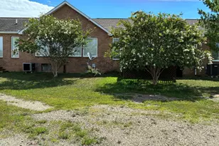 36 Courtney Cir, Strasburg, VA 22657 - Photo 2