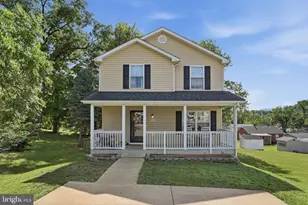 338 Stickley St, Strasburg, VA 22657 - Photo 2