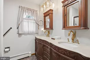 410 Saumsville Rd, Maurertown, VA 22644 - Photo 22