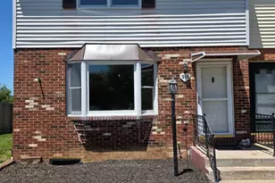 916 Hill Top Dr, Woodstock, VA 22664 - Photo 2