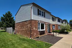 916 Hill Top Dr, Woodstock, VA 22664 - Photo 1