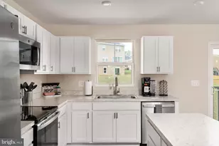 112 Spring Pl, Strasburg, VA 22657 - Photo 4