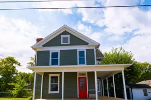 440 E Queen St, Strasburg, VA 22657 - Photo 1