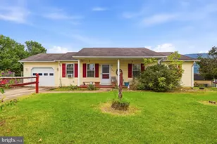 225 Duke Cir, Strasburg, VA 22657 - Photo 1
