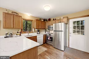 51 Forrest St, Basye, VA 22810 - Photo 4
