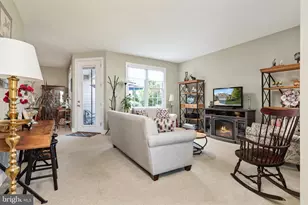 1023 Sun Poppy Ct, Woodstock, VA 22664 - Photo 2