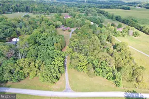 338 Calamus Ln, Strasburg, VA 22657 - Photo 2