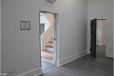 114 W Court Street #102, Woodstock, VA 22664 - Photo 2