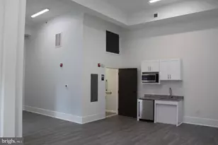 114 W Court St, Woodstock, VA 22664 - Photo 1