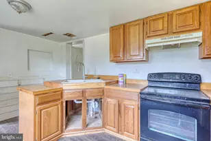 647 Barbershop Rd, Edinburg, VA 22824 - Photo 18