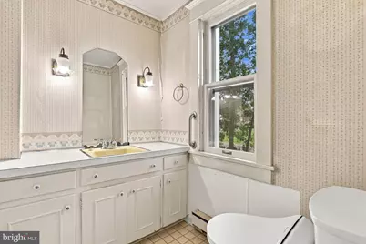 564 W Spring Street, Woodstock, VA 22664 - Photo 18