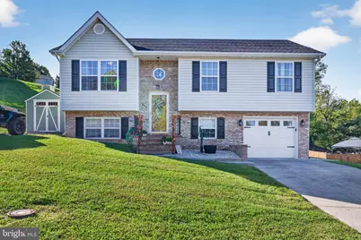 450 E Fairchild Drive, Strasburg, VA 22657 - Photo 1