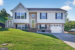 450 E Fairchild Dr, Strasburg, VA 22657 - Photo 1